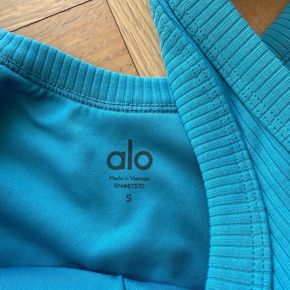 Alo Yoga Wellness Bra - Blue Splash - Small 🩵 - Picture 8 of 14